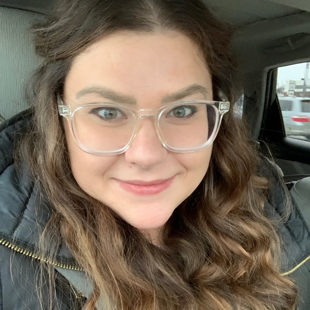 Meet your Posher, Julia